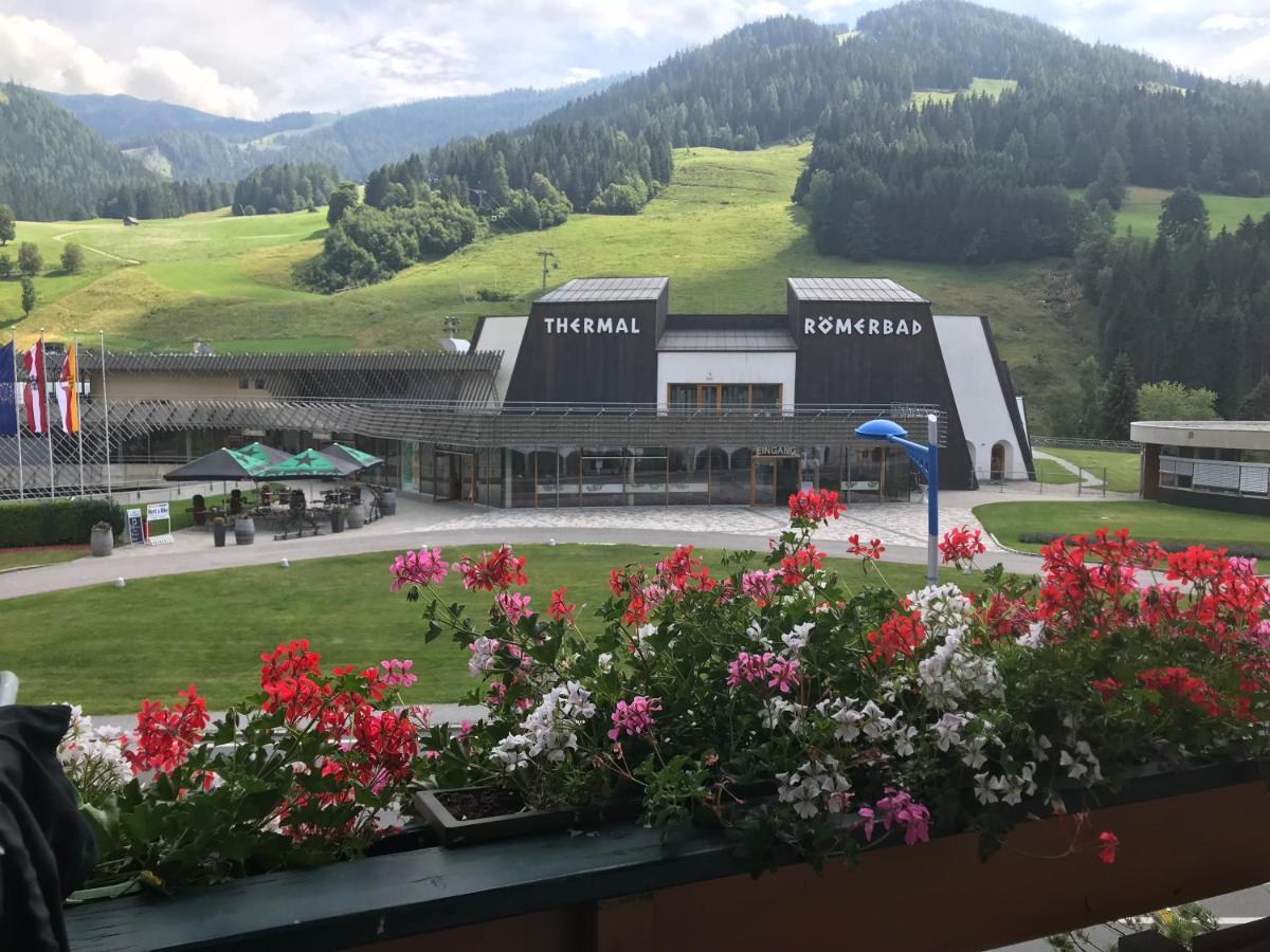 Haus Am Roemerbad 바트키르히하임 외부 사진